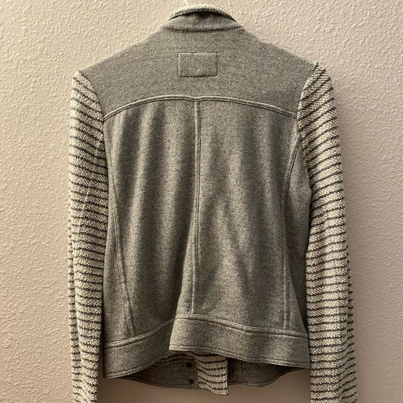 Lucky Brand Zipper Sweater - Picture 2 of 6